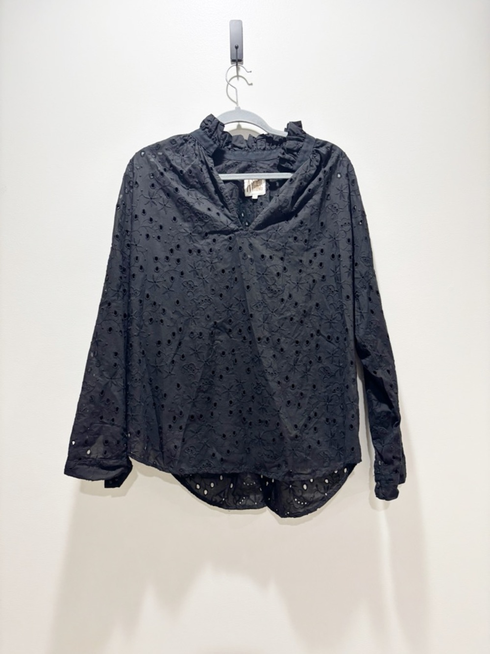 A Shirt Thing Penelope Black Eyelet Ruffled Long Sleeve V-Neck Blouse Cotton L